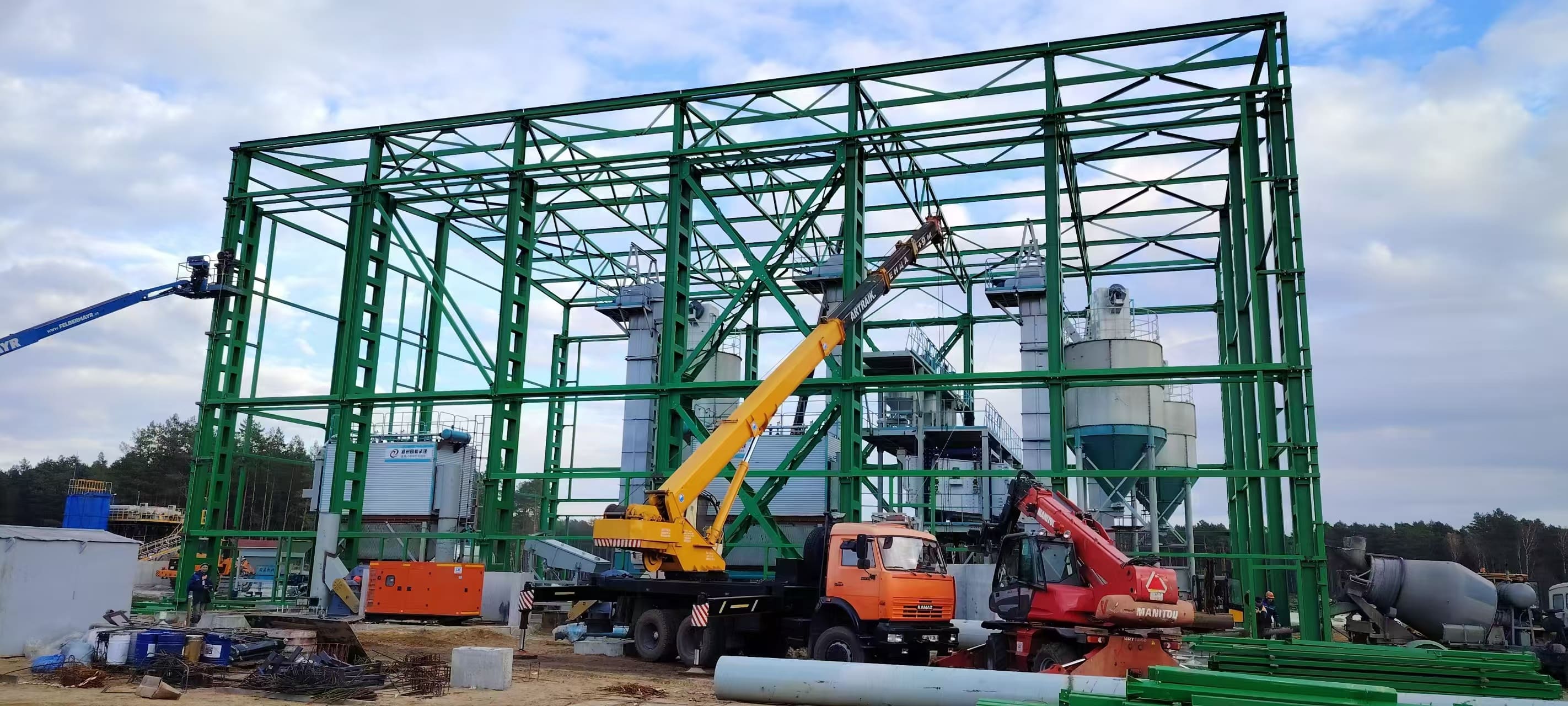Installation site of dry-mixed mortar production line 