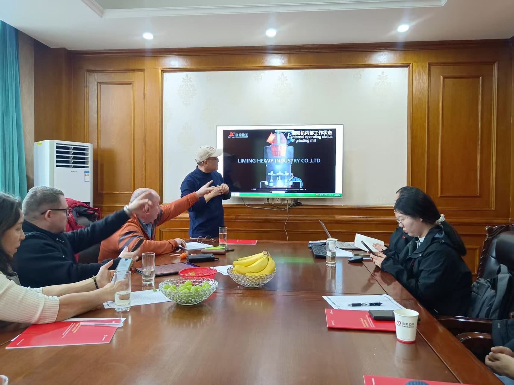 Russian customers visit the factory