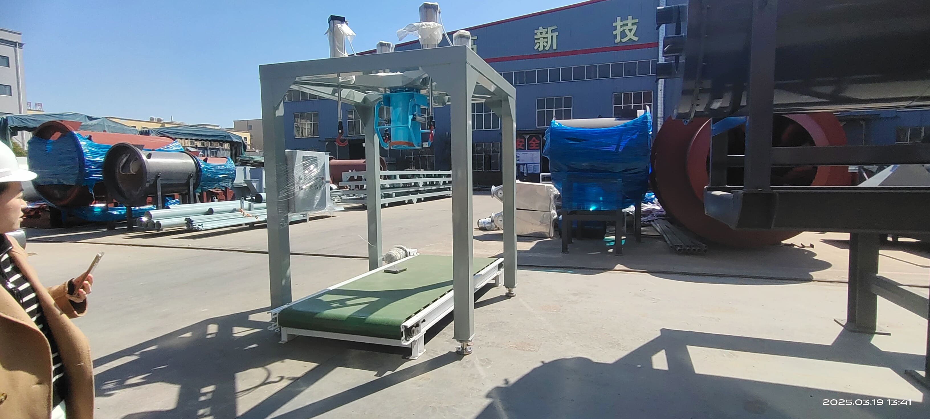 Bulk Bag Unloading System for Powder Materials